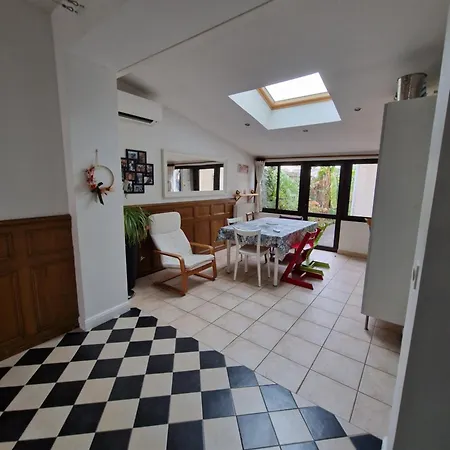 Charmante Echoppe Avec Jardin *